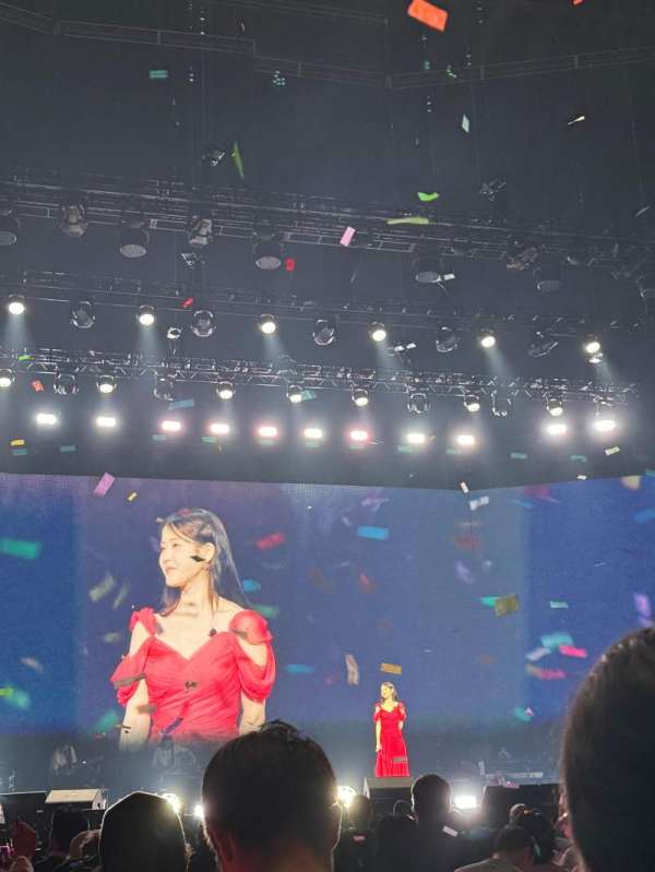 Capital One Arena, section: Floor 1, row: K, seat: 11