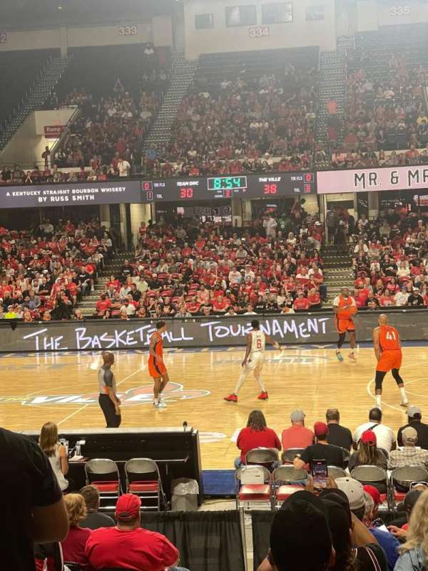 Freedom Hall, section: 211, row: Q, seat: 16