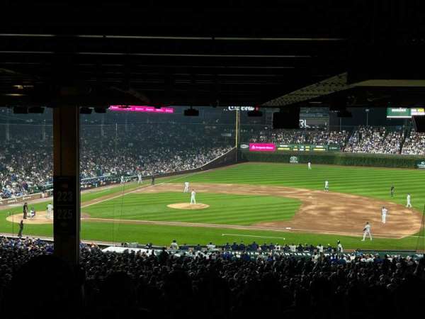 Wrigley Field, section: 225, row: 22, seat: 8