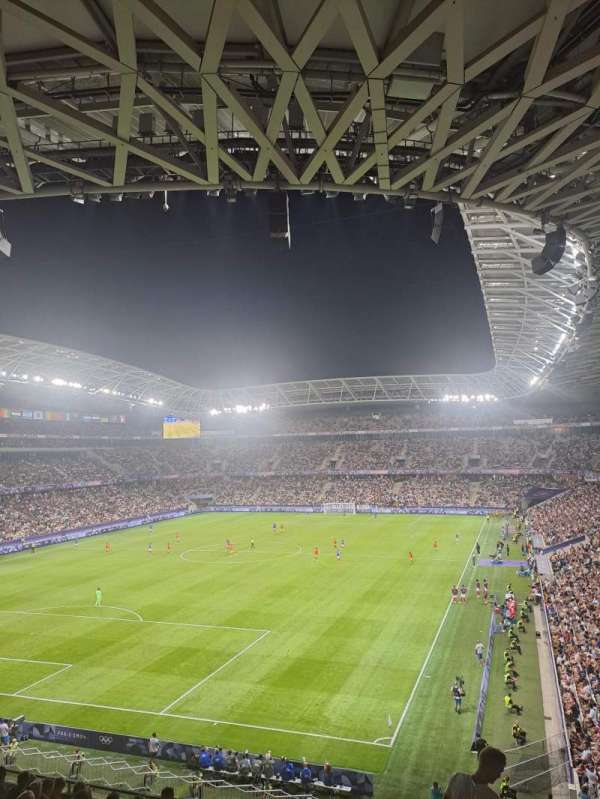 Allianz Riviera, section: L2, row: 32, seat: 104