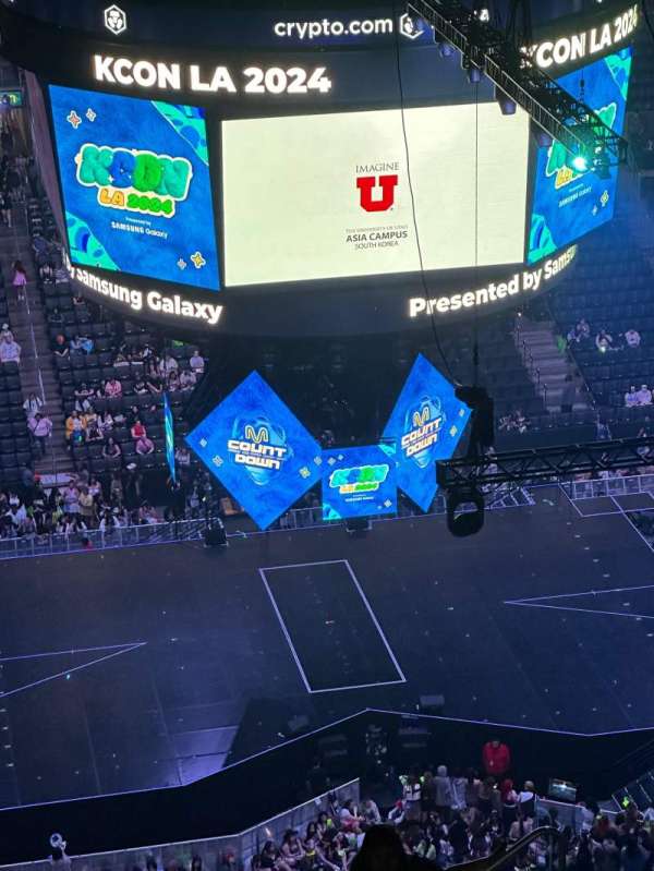 Crypto.com Arena, section: 302, row: 14, seat: 7