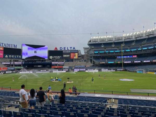 Yankee Stadium, section: 124, row: 10, seat: 8