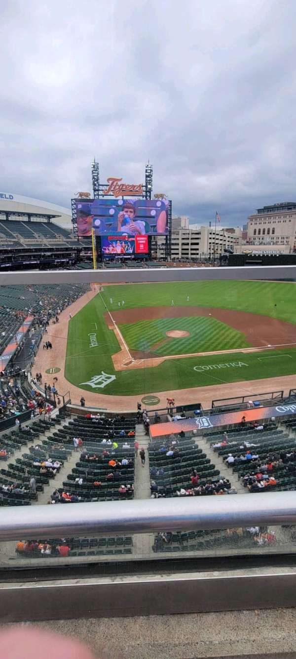 Comerica Park, section: 325, row: A, seat: 17