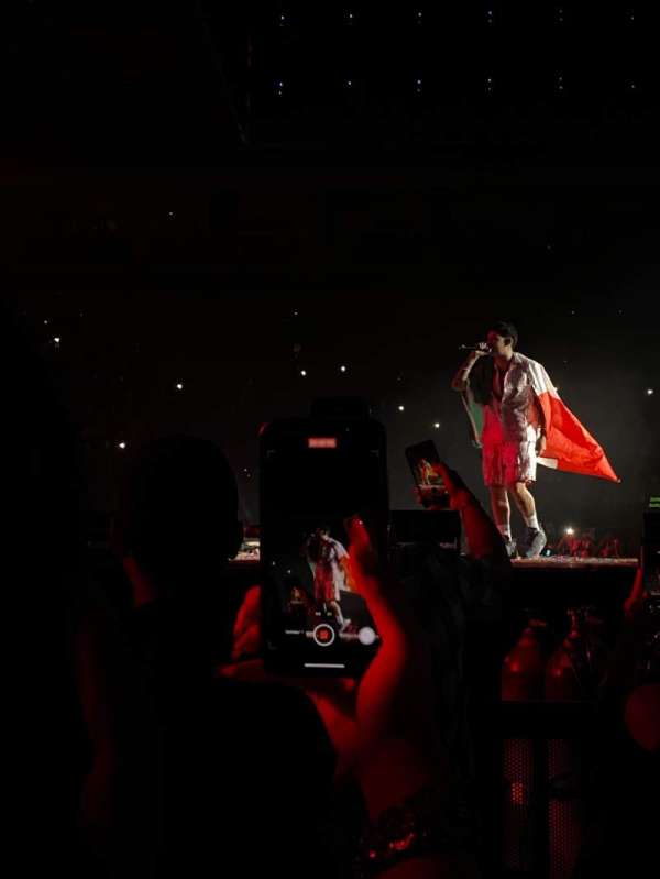 Acrisure Arena, section: floor 1, row: 11, seat: 7