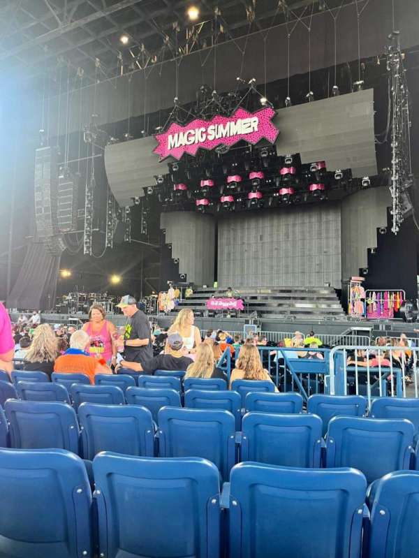 Veterans United Home Loans Amphitheater, section: 102, row: G, seat: 4