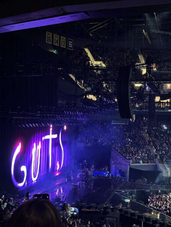 Chase Center, section: 117, row: 20, seat: 7