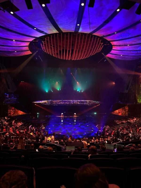 Mystère Theatre at Treasure Island, section: 203, row: JJ, seat: 7