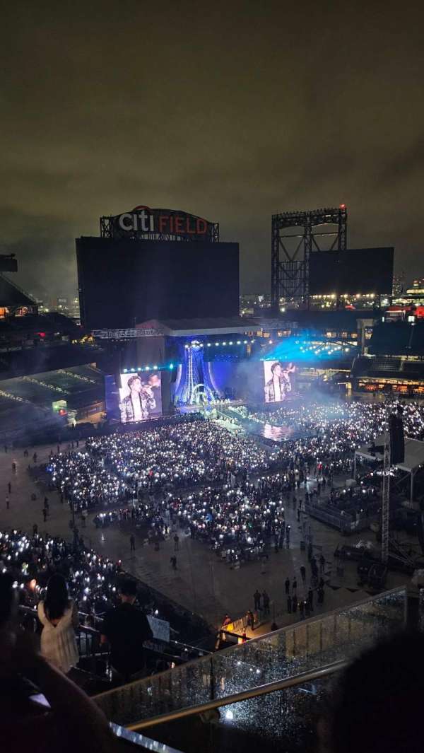 Citi Field, section: 522, row: 3, seat: 2