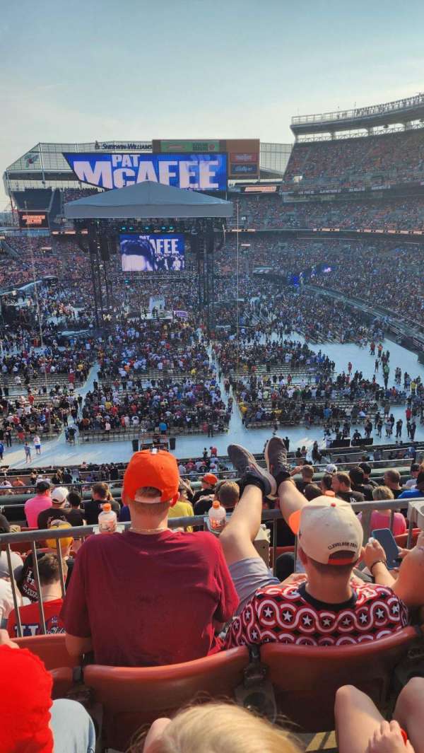 Huntington Bank Field, section: 320, row: 9, seat: 12