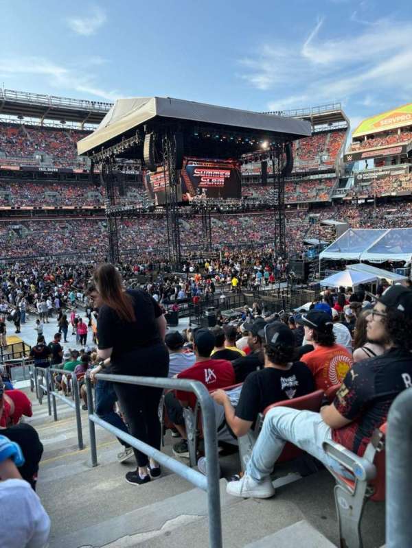 Huntington Bank Field, section: 105, row: 18, seat: 22