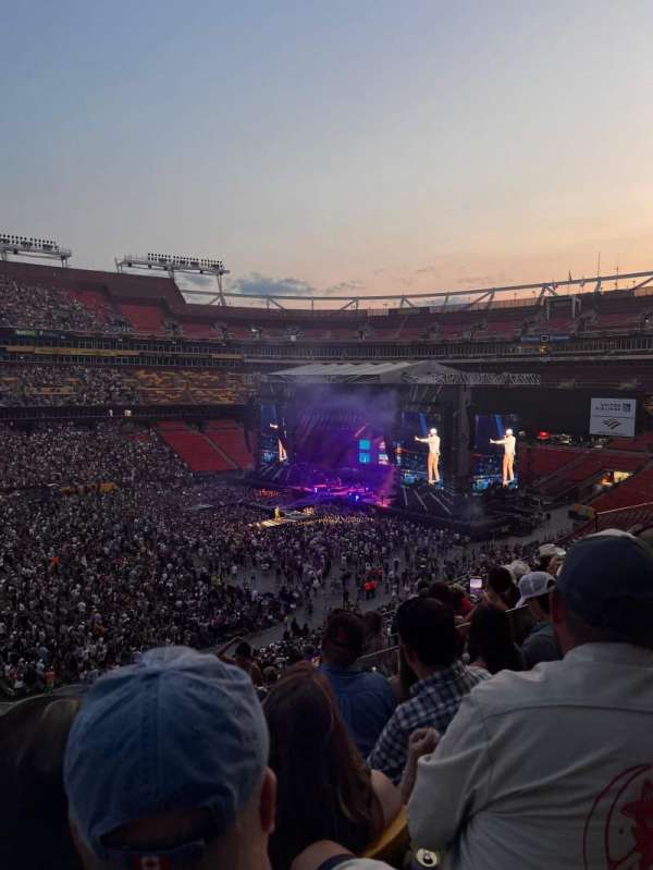 Northwest Stadium, section: 324, row: 13, seat: 15