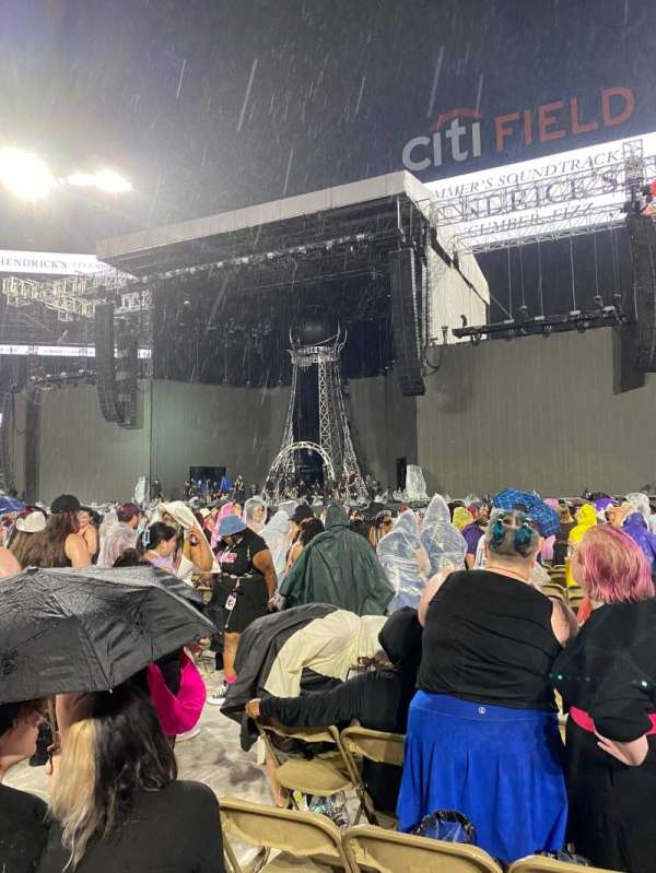 Citi Field, section: Floor A2, row: 33, seat: 4
