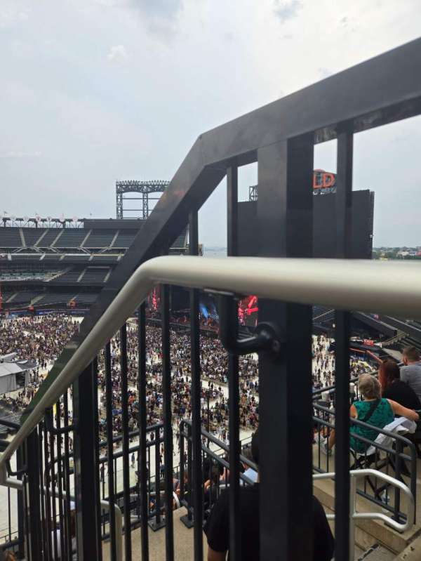 Citi Field, section: 405, row: 8, seat: 20