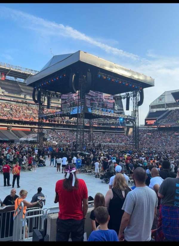 Huntington Bank Field, section: 130, row: 5, seat: 20