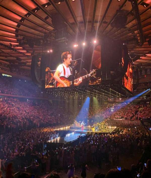 Madison Square Garden, section: 210, row: 22