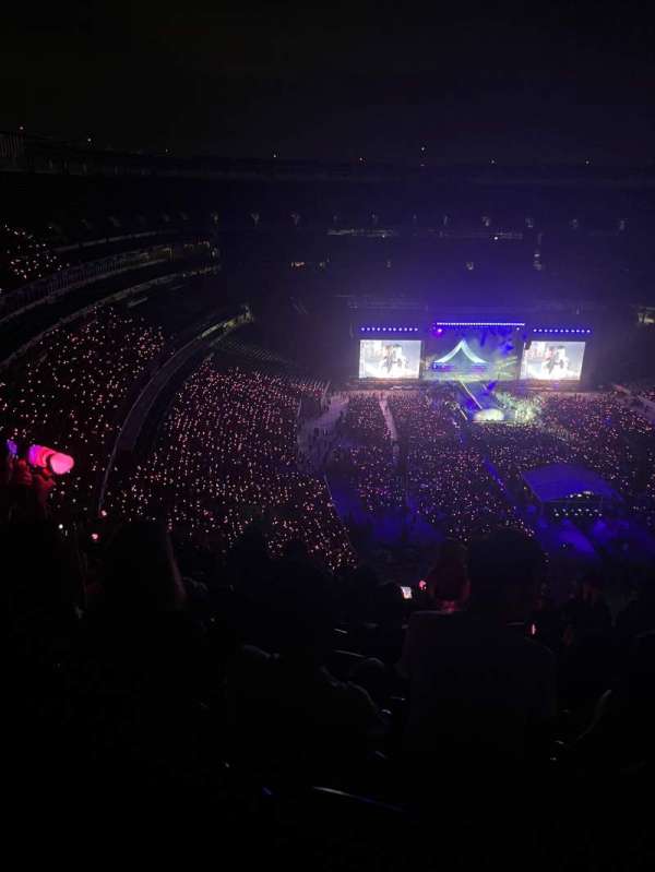 MetLife Stadium, section: 329, row: 22, seat: 10