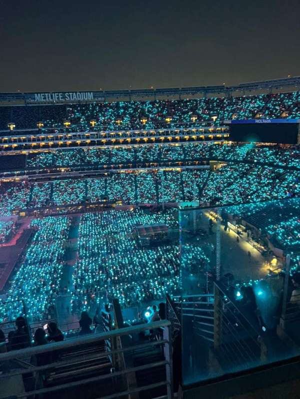 MetLife Stadium, section: 338, row: 12, seat: 1
