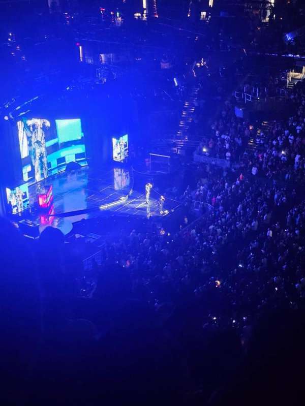 Capital One Arena, section: 401, row: N, seat: 15