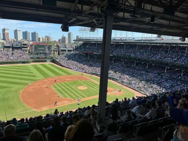 Wrigley Field, section: 409L, row: 7, seat: 17