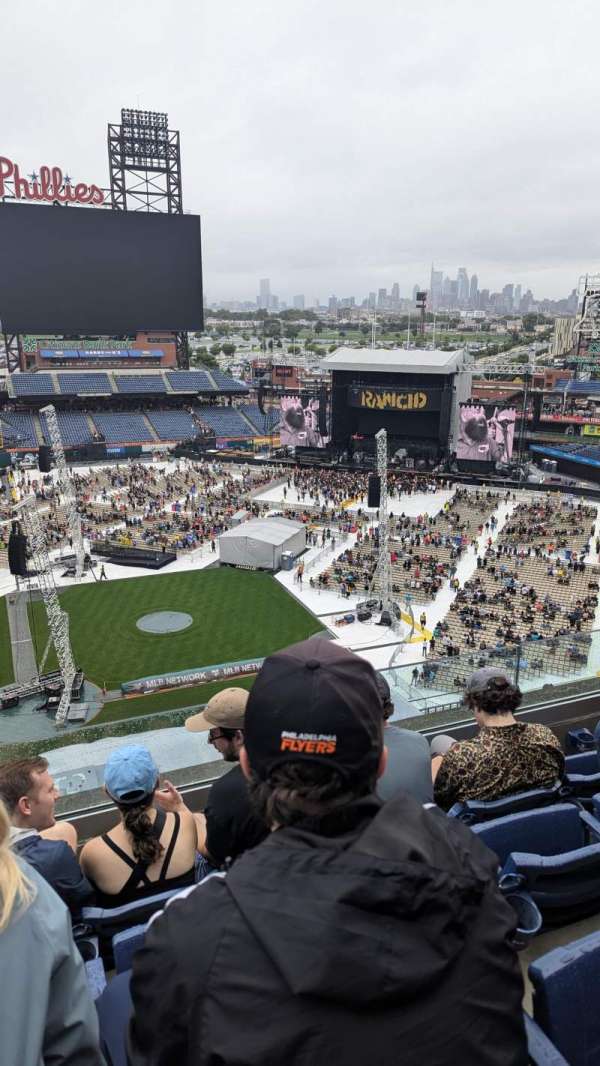 Citizens Bank Park, section: 417, row: 4, seat: 12