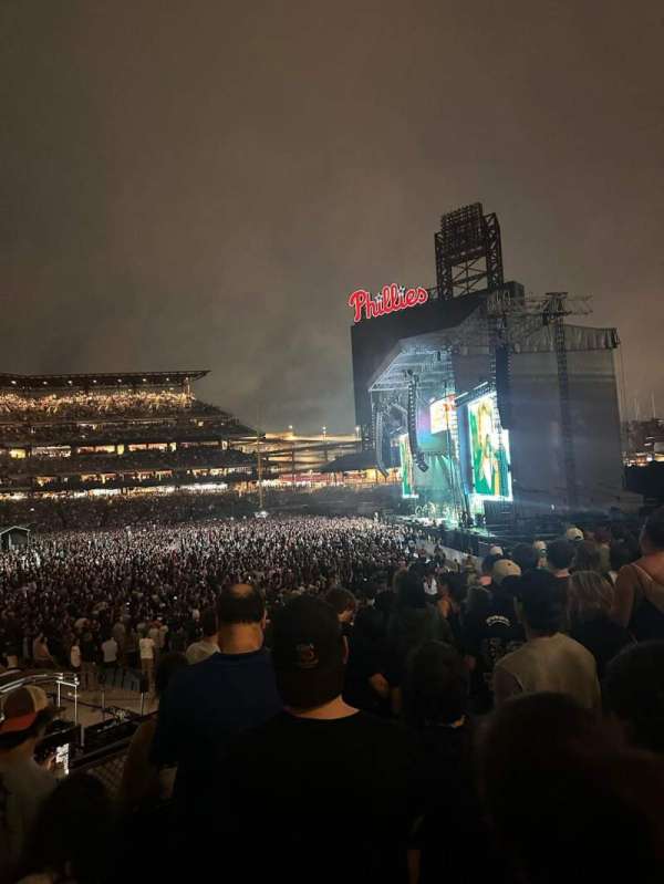 Citizens Bank Park, section: 106, row: 7, seat: 22