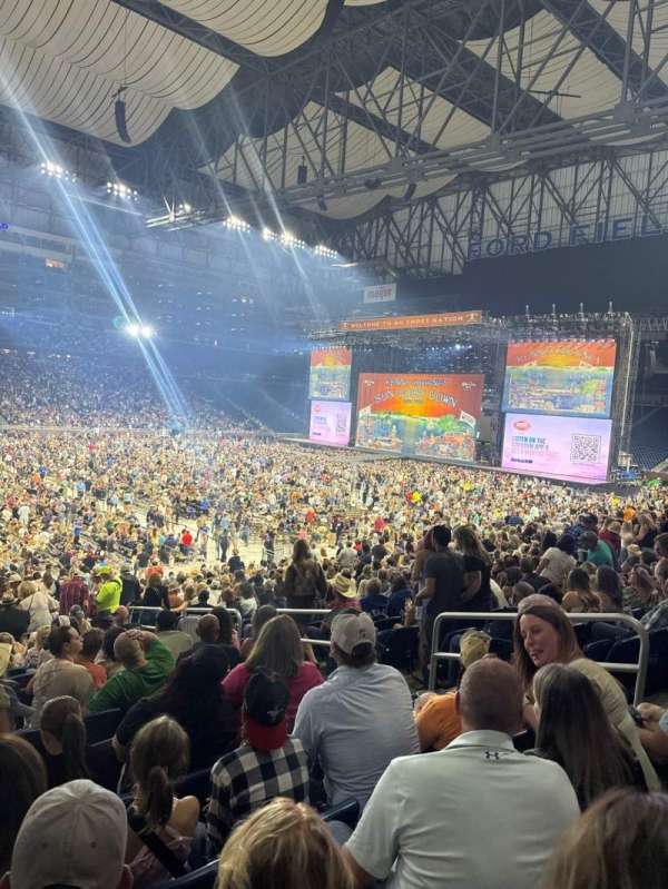Ford Field, section: 124, row: 27, seat: 18