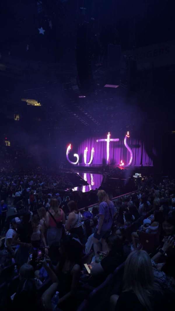 Rogers Arena, section: 106, row: 9, seat: 108