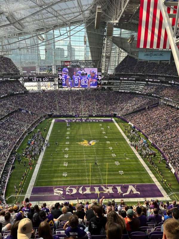 U.S. Bank Stadium, section: 327, row: 19, seat: 15