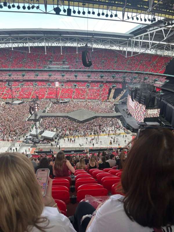 Wembley Stadium, section: 550, row: 32