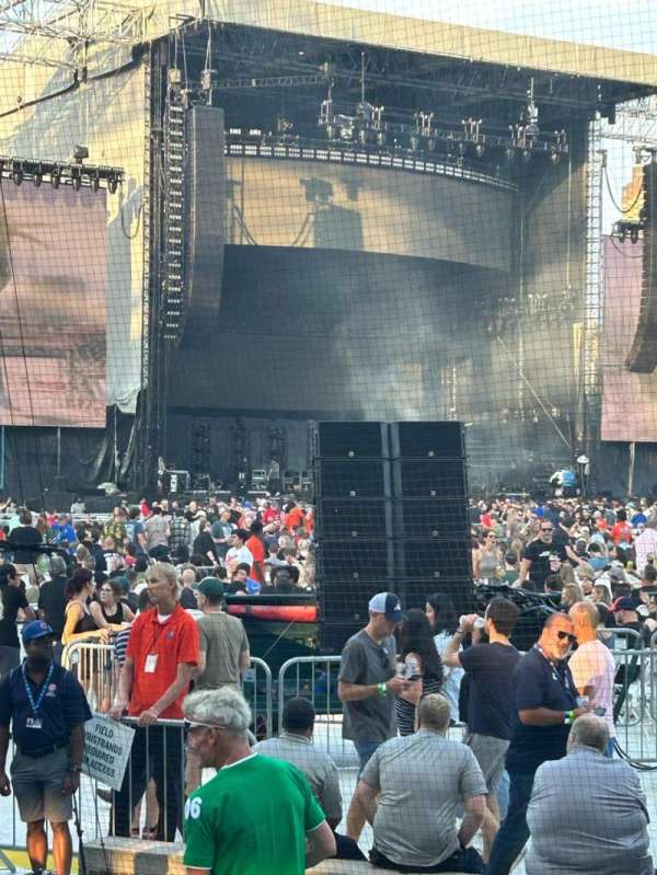 Wrigley Field, section: 8, row: 11, seat: 12