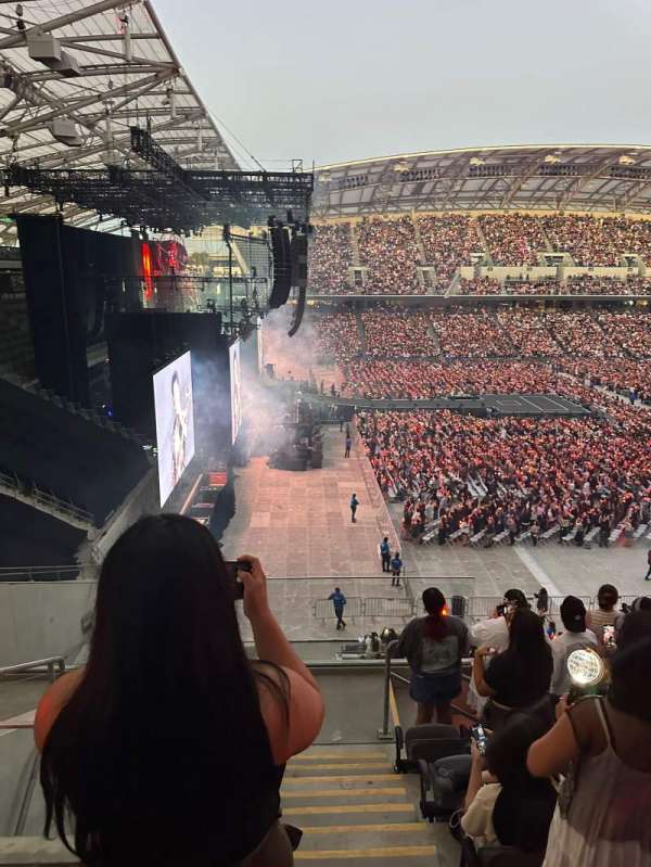 BMO Stadium, section: 234, row: G, seat: 32-33
