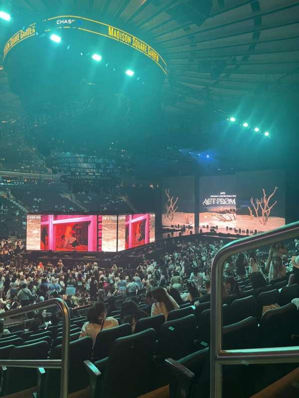 Madison Square Garden, section: 105, row: 13, seat: 20