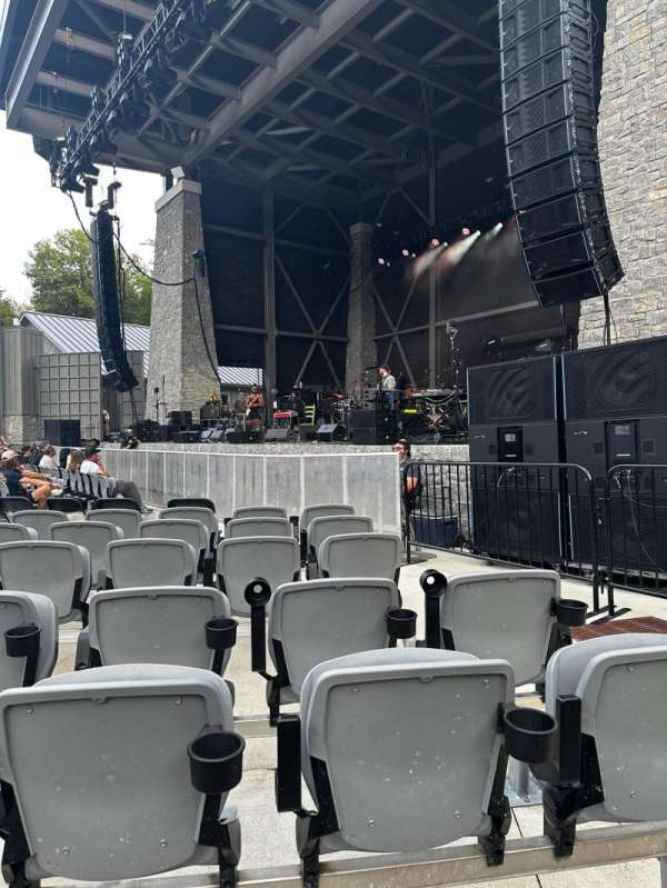 FirstBank Amphitheater, section: 101, row: M, seat: 4