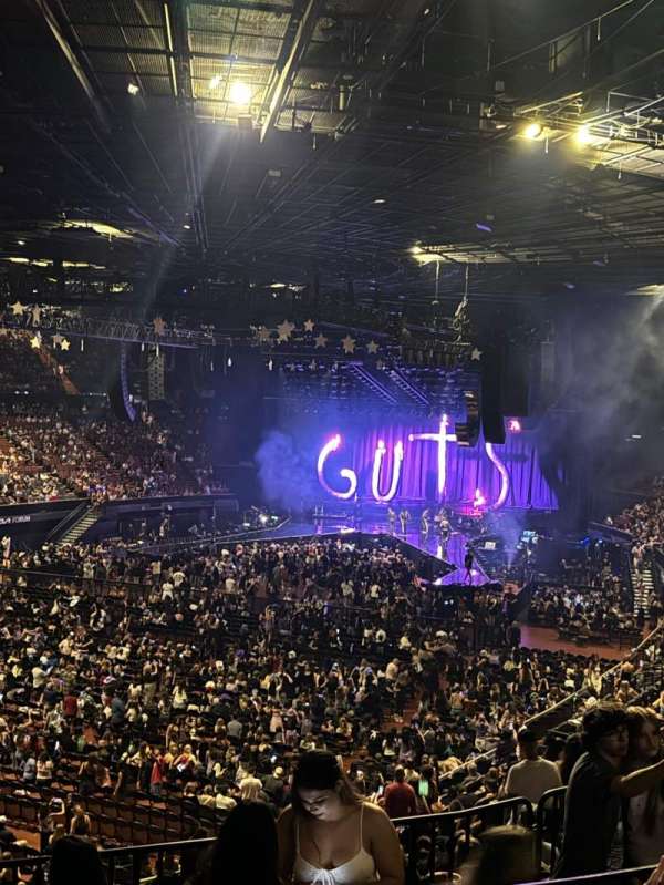 Kia Forum, section: 203, row: 3, seat: 9