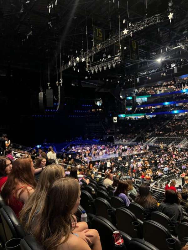 Climate Pledge Arena, section: 26, row: S, seat: 3