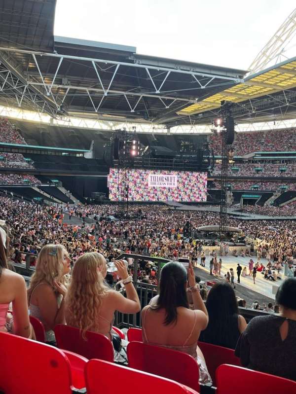 Wembley Stadium, section: 117, row: 35, seat: 148