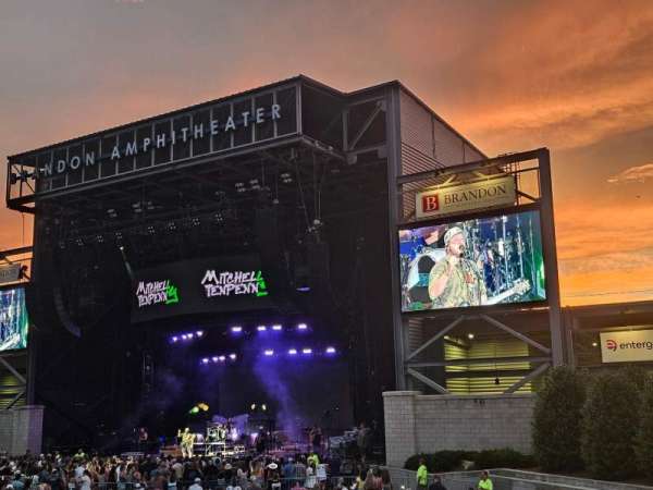 Brandon Amphitheater, section: 201, row: A, seat: 18