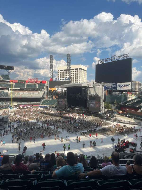 Truist Park, section: 214, row: 9, seat: 19