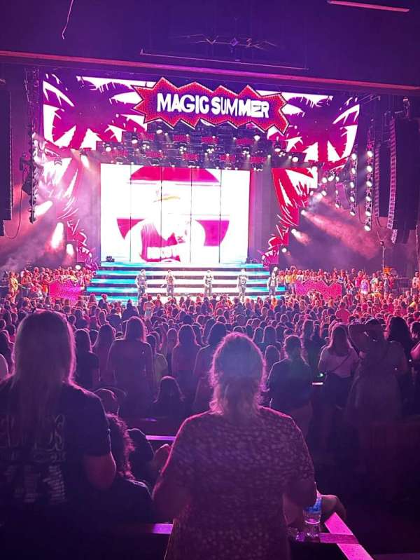 TD Pavilion at the Mann, section: Main 200, row: AA, seat: 218