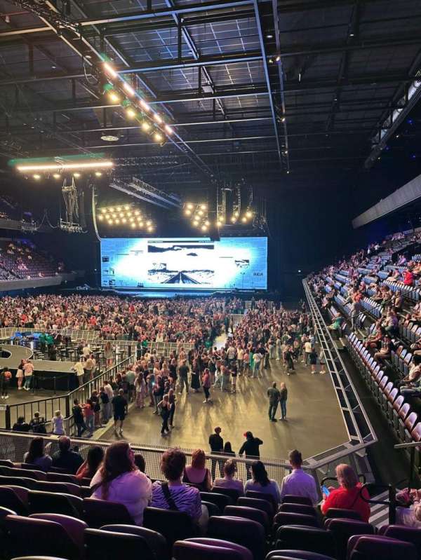 Ziggo Dome, section: 105, row: 8, seat: 177
