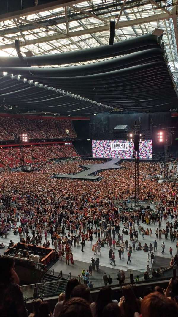 Johan Cruijff ArenA, section: 425, row: 7, seat: 130