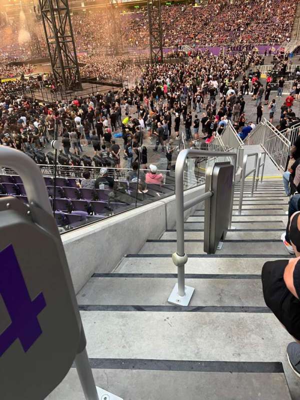 U.S. Bank Stadium, section: 124, row: 14, seat: 30