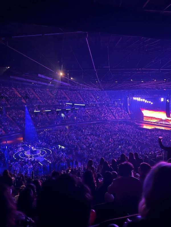 Kia Forum, section: 205, row: 14, seat: 3