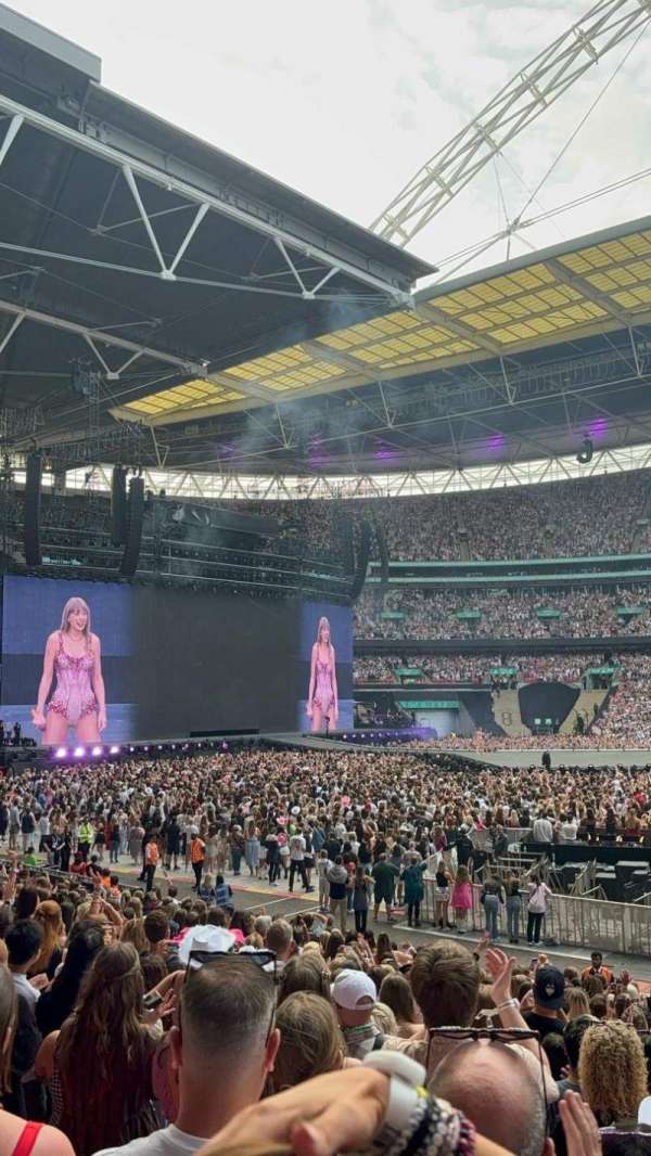 Wembley Stadium, section: 221, row: 21, seat: 317