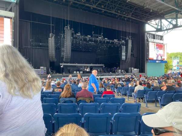 Veterans United Home Loans Amphitheater, section: 103, row: V, seat: 2