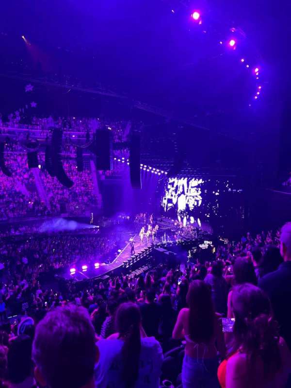 Intuit Dome, section: CLUB 25, row: 20, seat: 17