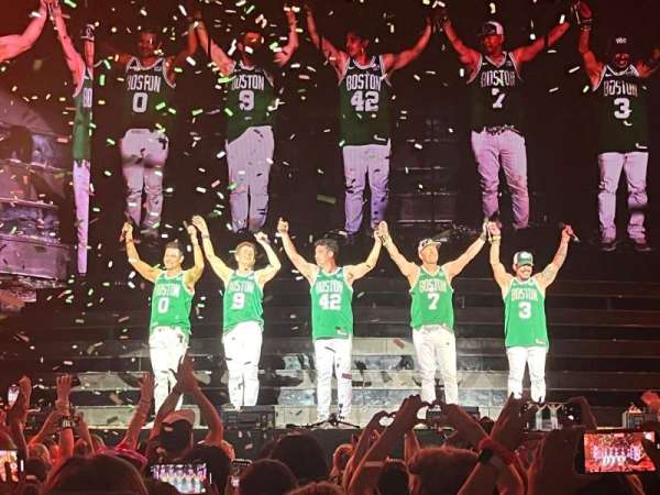 RBC Amphitheatre, section: 102, row: L, seat: 9