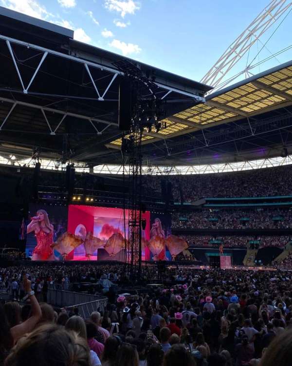Wembley Stadium, section: 121, row: 11, seat: 271