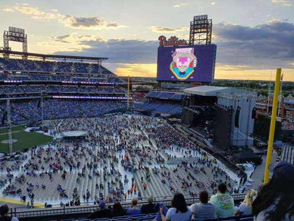 Citizens Bank Park, section: 308, row: 9, seat: 15
