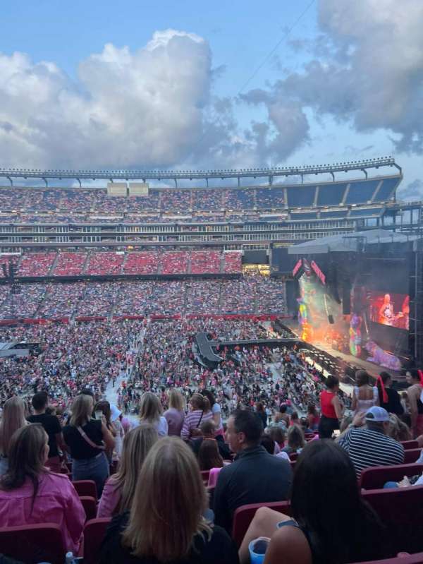 Gillette Stadium, section: cl30, row: 17, seat: 9